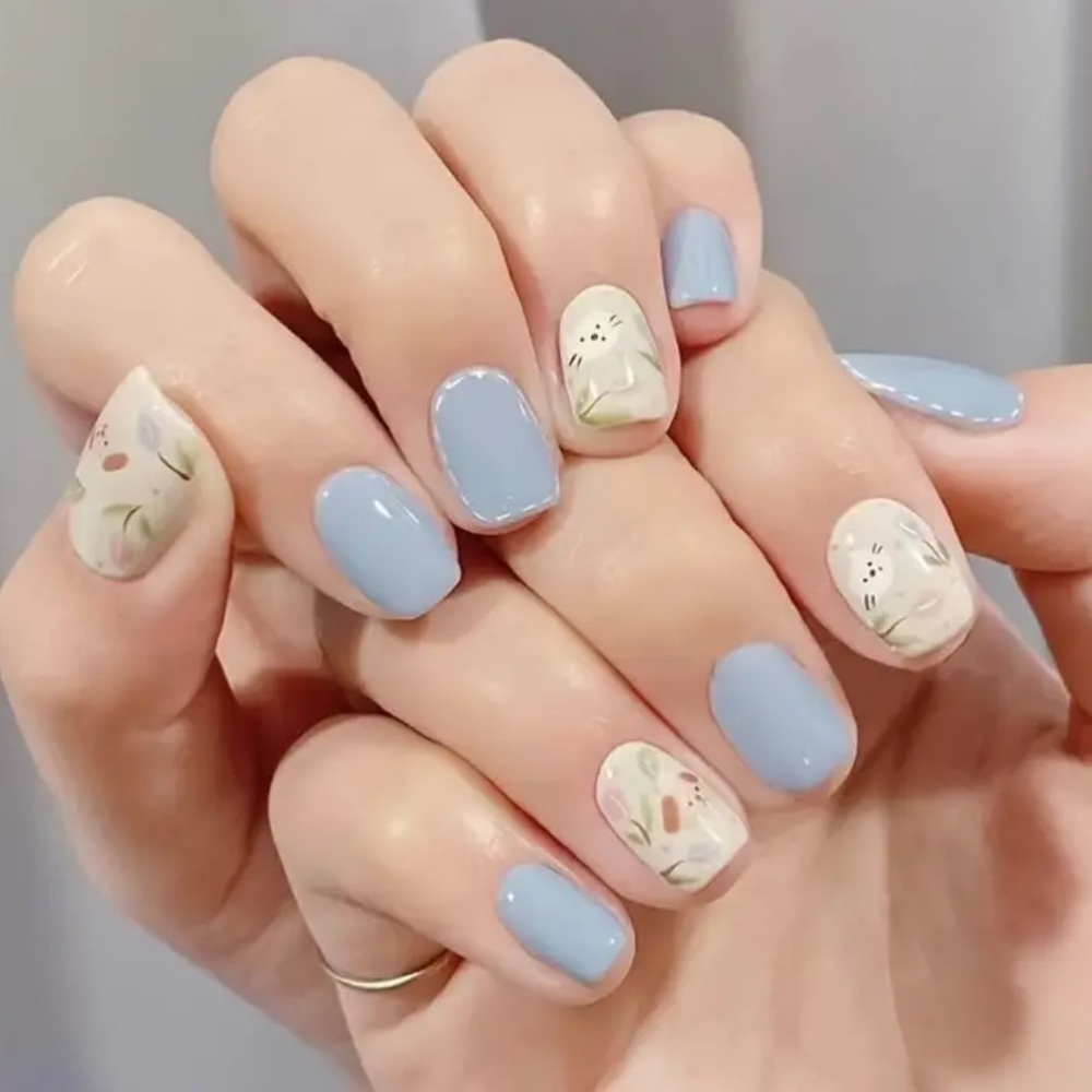 Soft Blue Floral Press on Nails